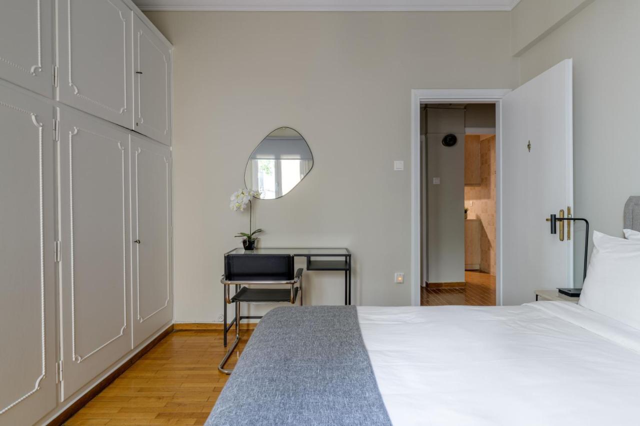 Aura Homes, Classic Apartment In Central Athènes Extérieur photo